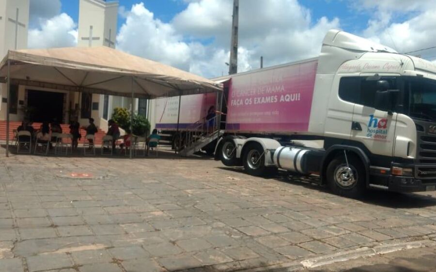 Carreta do Hospital do Amor está em Coxim para exames em prevenção à saúde da mulher