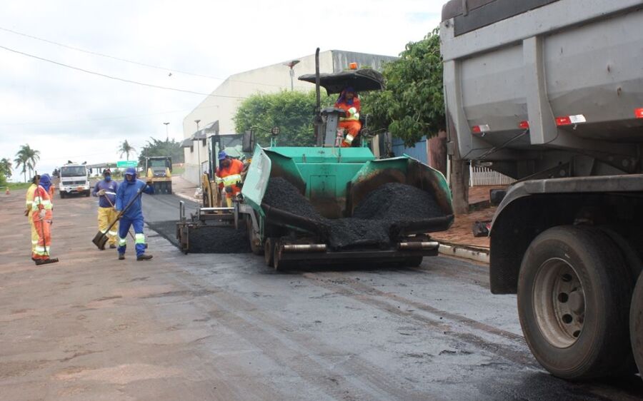 Ruas de Rio Verde, recebem  recuperação asfáltica
