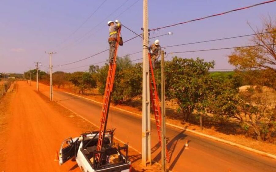 Serviço de iluminação pública de Coxim  realizou mais de 3 mil atendimentos este ano
