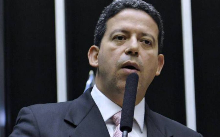 Aliados fazem pacto de não traição a Rodrigo Maia
