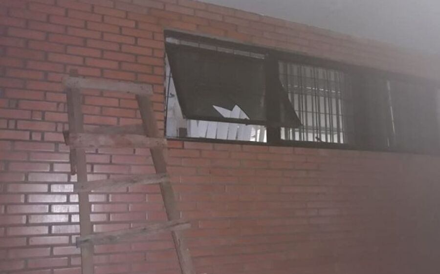 Ladrões arrombam e tentam furtar agência do Banco do Brasil em São Gabriel do Oeste