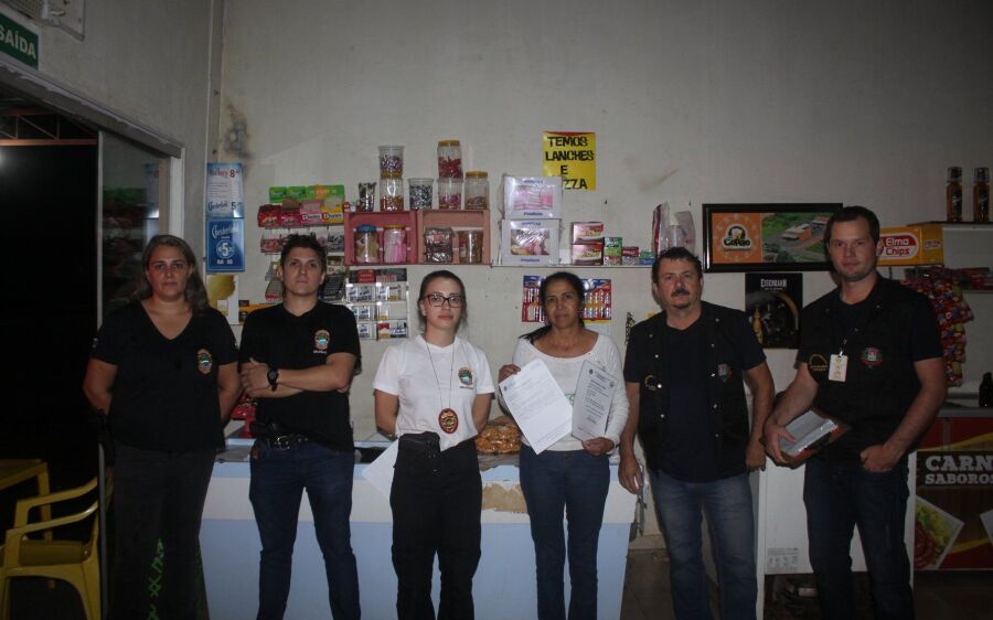 Setor de Tributos e a Polícia Civil fiscalizam e orientam comerciantes de Rio Verde