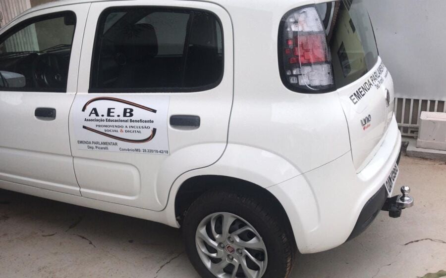EAB adquire carro e  colchões para beneficiar portadores de deficiência 