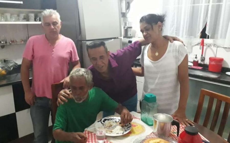 Assistência Social encaminha idoso à família em SP