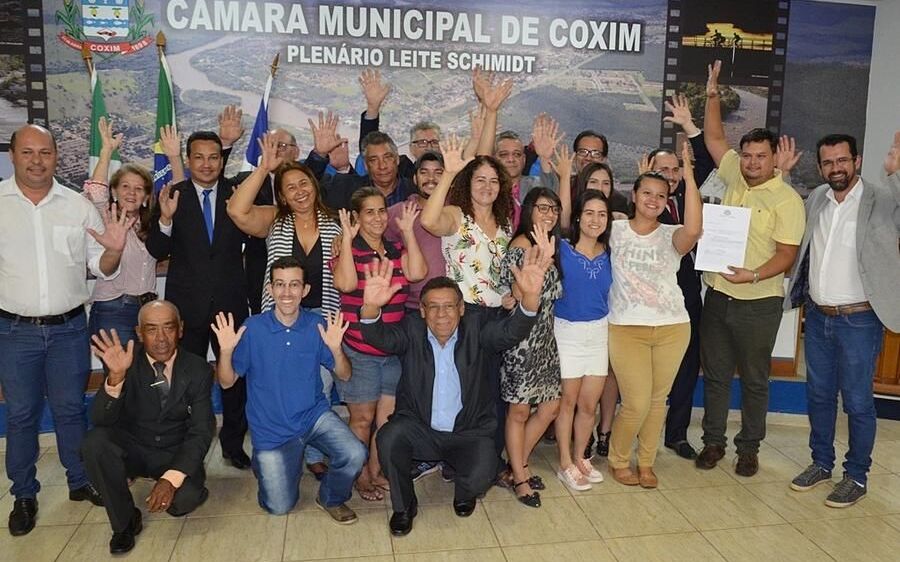 Câmara aprova projeto que reconhece LIBRAS como  Língua oficial de comunicação