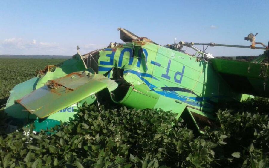 Avião agrícola cai em plantação em São Gabriel