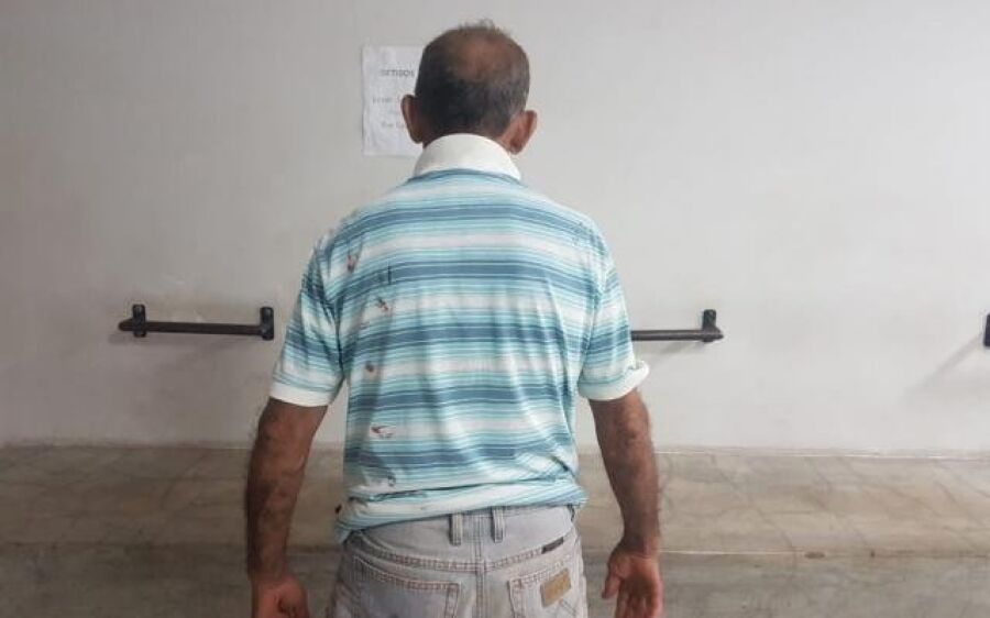 Pedreiro atrai irmãs de 6 e 7 anos com moeda de R$ 1 e é preso por estupro