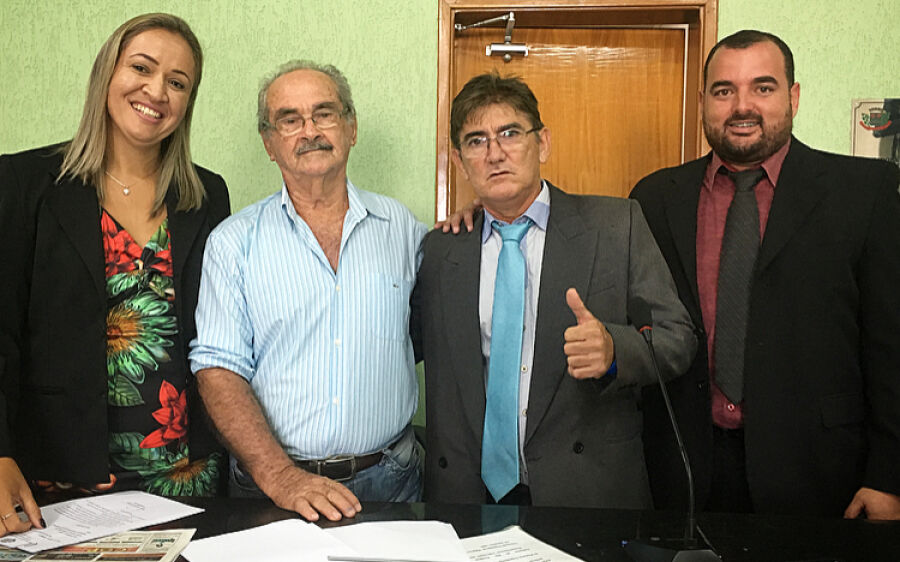 Vereadores de Rio Verde homenageiam  Ex-Vereadores na Primeira Sessão Ordinária 