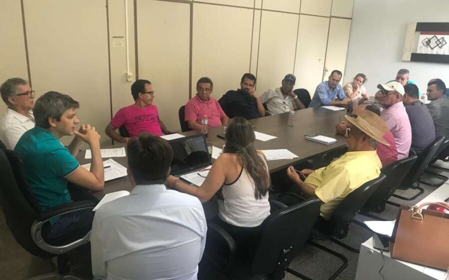 Prefeito, secretários e maioria dos vereadores se reúnem para definir prioridades de serviços