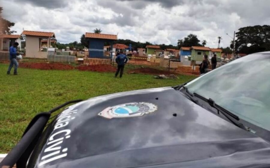 Ex que removeu corpo de ex de cemitério não se apresenta e é preso dirigindo bêbado