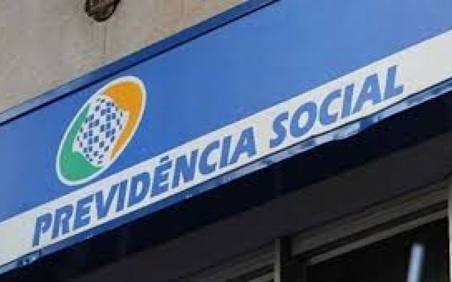 Reforma da Previdência deve igualar regras de aposentadorias de políticos com as do INSS