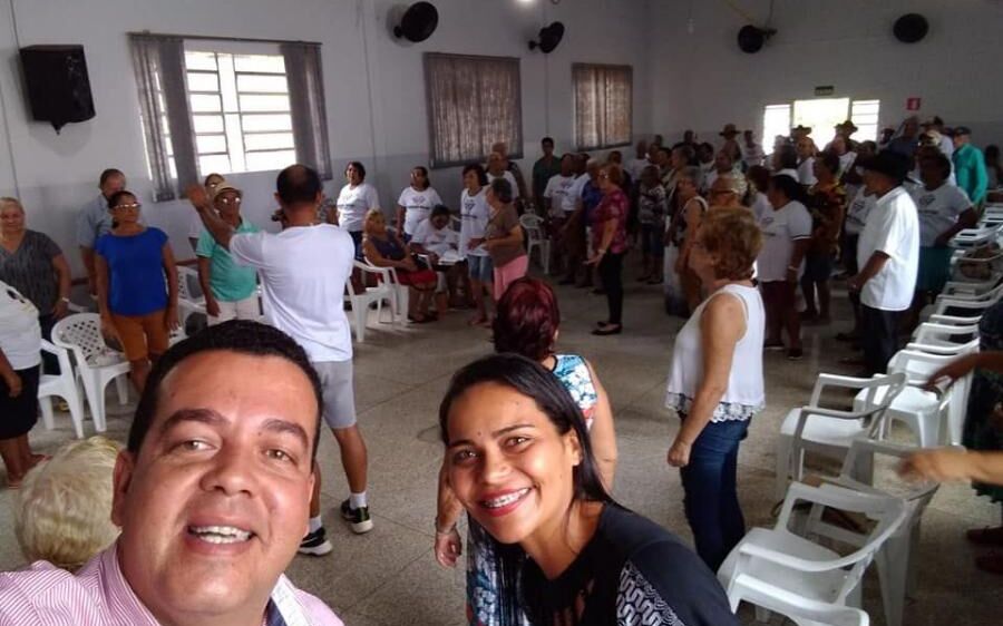 Vereadores representam poder  legislativo em evento do município