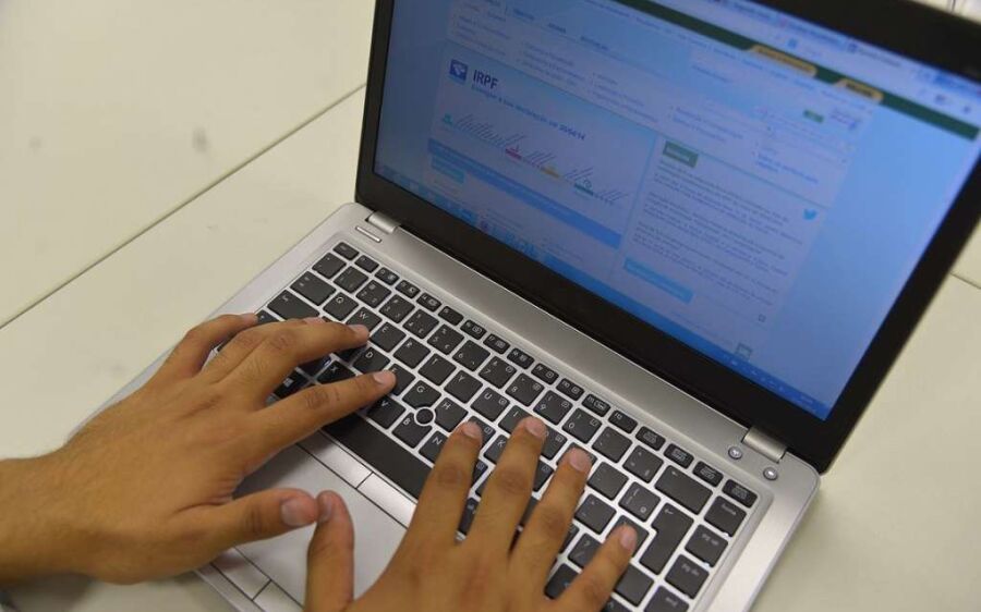 Contribuinte pode aproveitar feriado para preparar declaração do IR