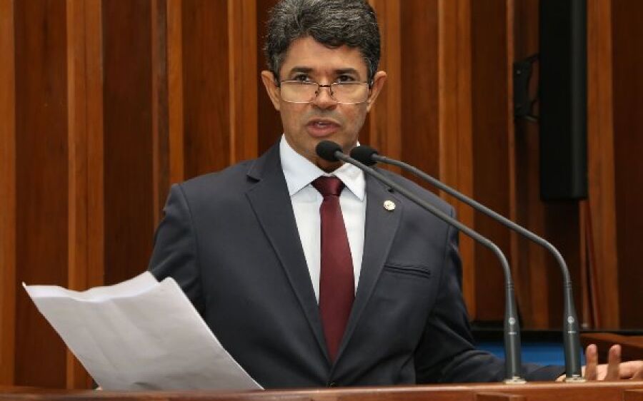 Na véspera do Dia da Mulher, deputados ressaltaram conquistas e desafios
