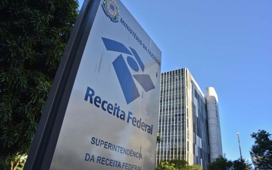 Receita cria chat para regularizar débitos de pessoas físicas