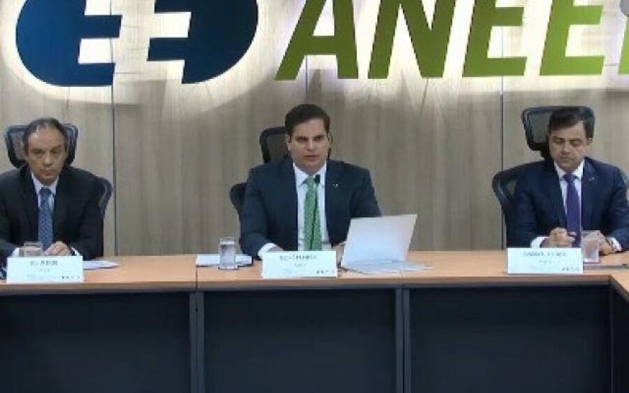 Aneel anuncia redução tarifária de até 3,7% nas contas de luz este ano