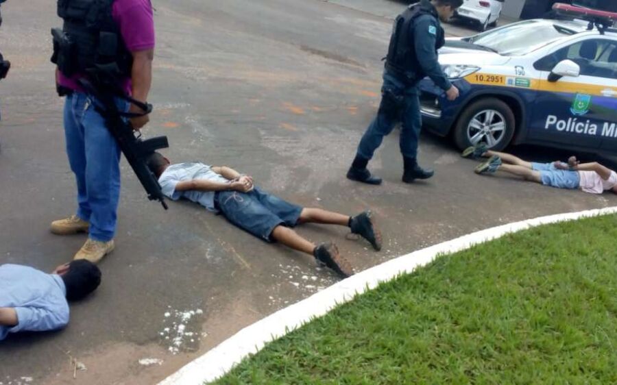 Ação conjunta entre PM, PC e PMMT de Ouro Branco prendem autores com veículos roubados 
