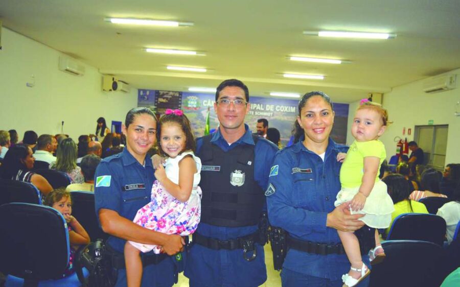 Policiais Militares participam de sessão solene alusiva ao dia das mulheres na Câmara Municipal 
