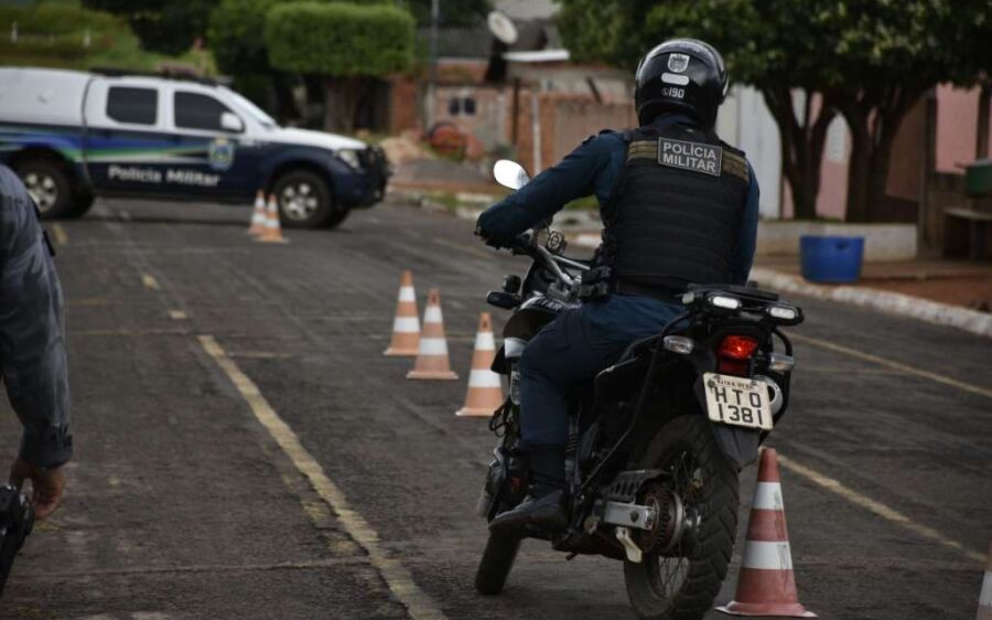 Policiais militares de Sonora realizam curso de policiamento com motos