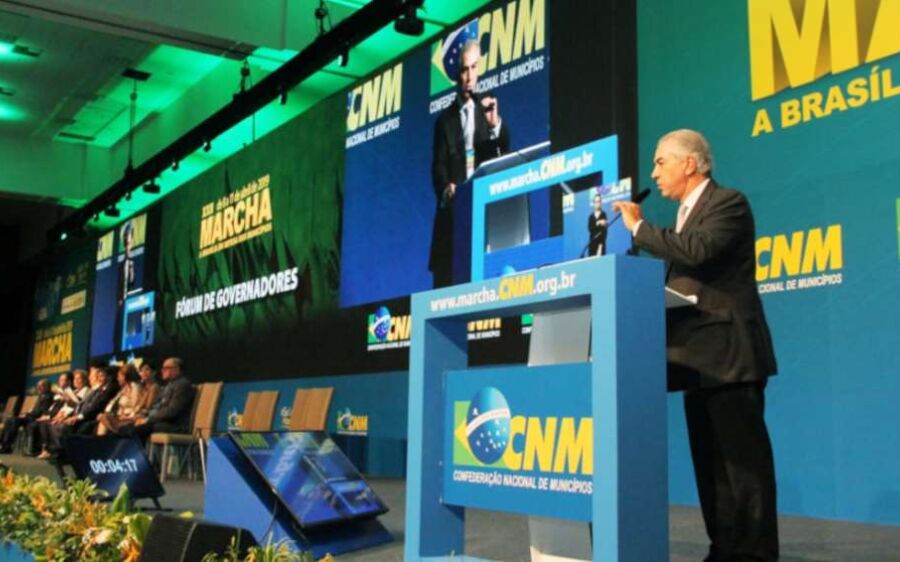 Na marcha dos prefeitos, Reinaldo Azambuja reforça necessidade da reforma da previdência