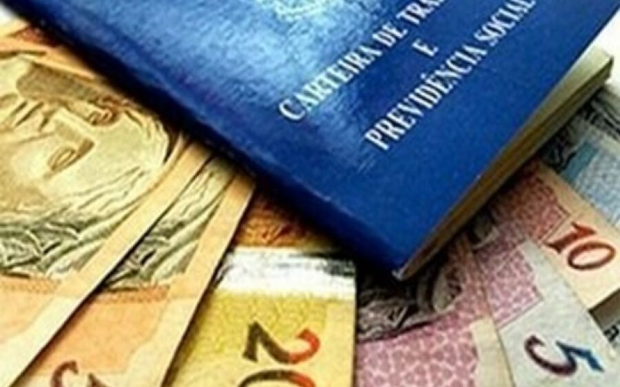 Governo propõe salário mínimo de R$ 1.040