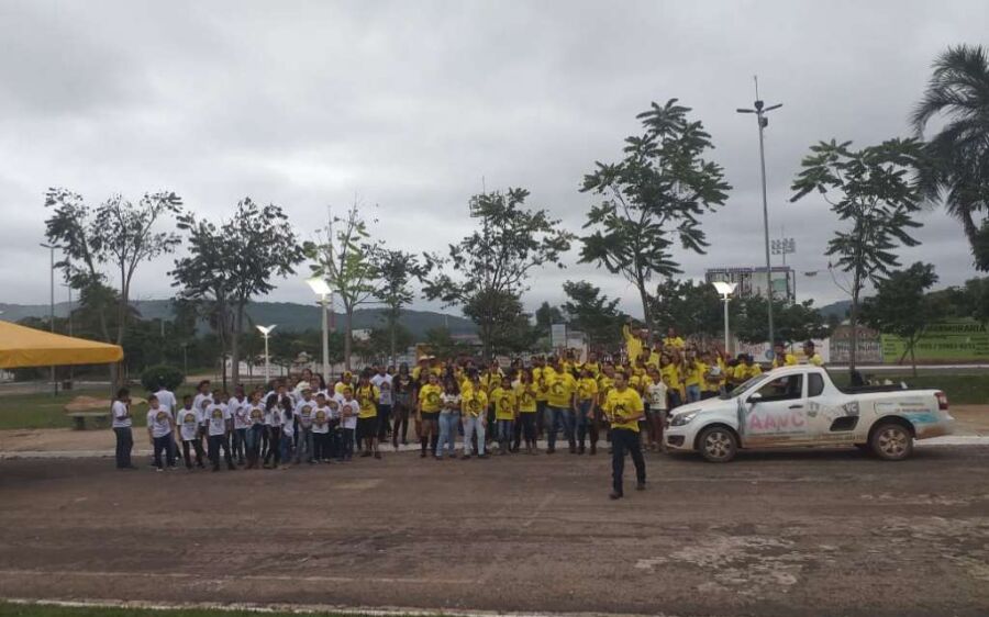 Comitiva Los Depressivos leva multidão para Cavalgada de Alcinópolis