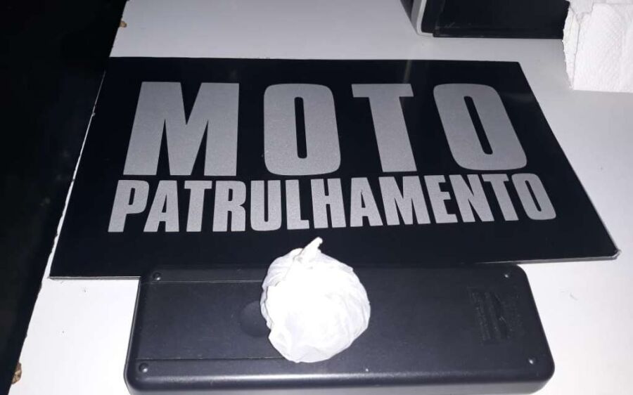 Policiais militares de Sonora prendem jovem com maconha