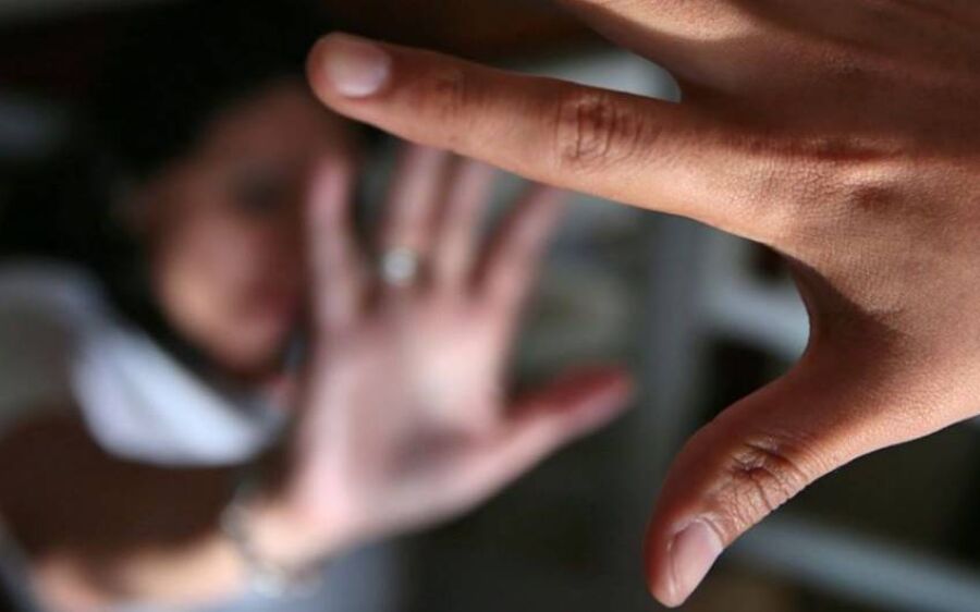 Populares flagram estupro de adolescente com problemas mentais