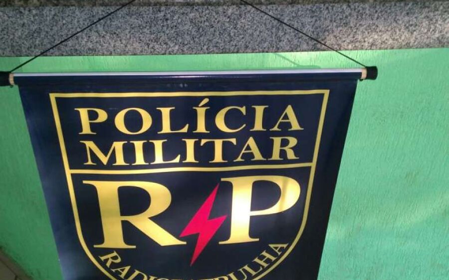 PM de Coxim apreende espingarda e prende casal por ameaça, resistência e porte ilegal de arma