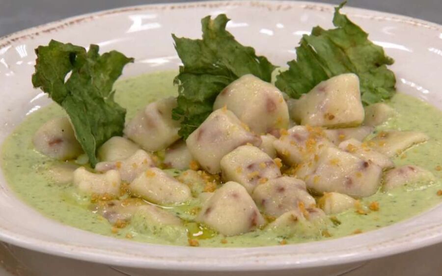 Nhoque de Paio com Molho de Caldo Verde