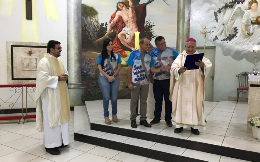 Dom Antonino recebe o título Cidadão Paraisense durante Missa Especial de 50 anos de ordenação