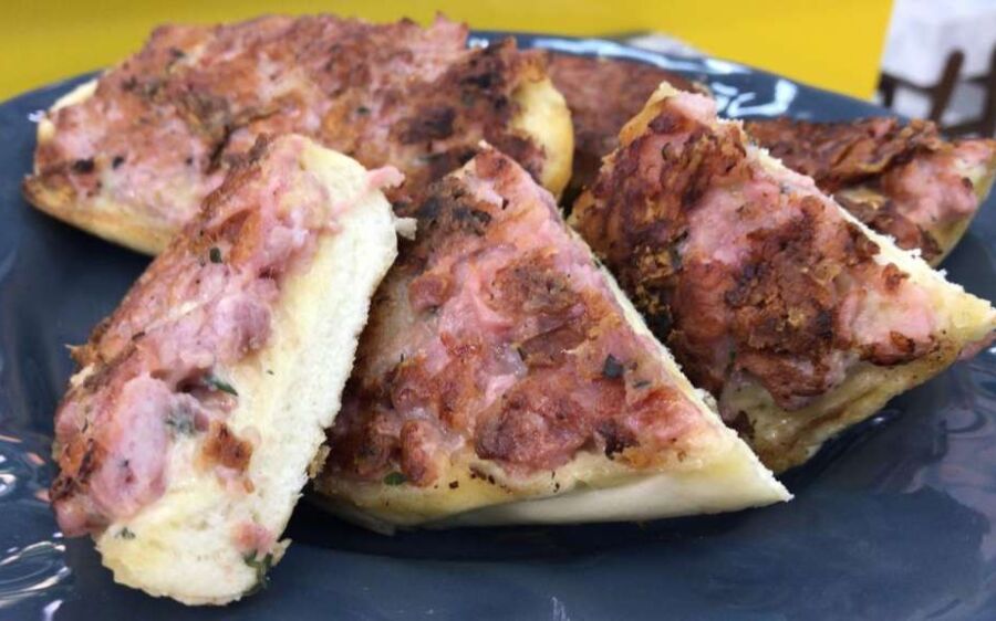 Pão de Alho com Linguiça