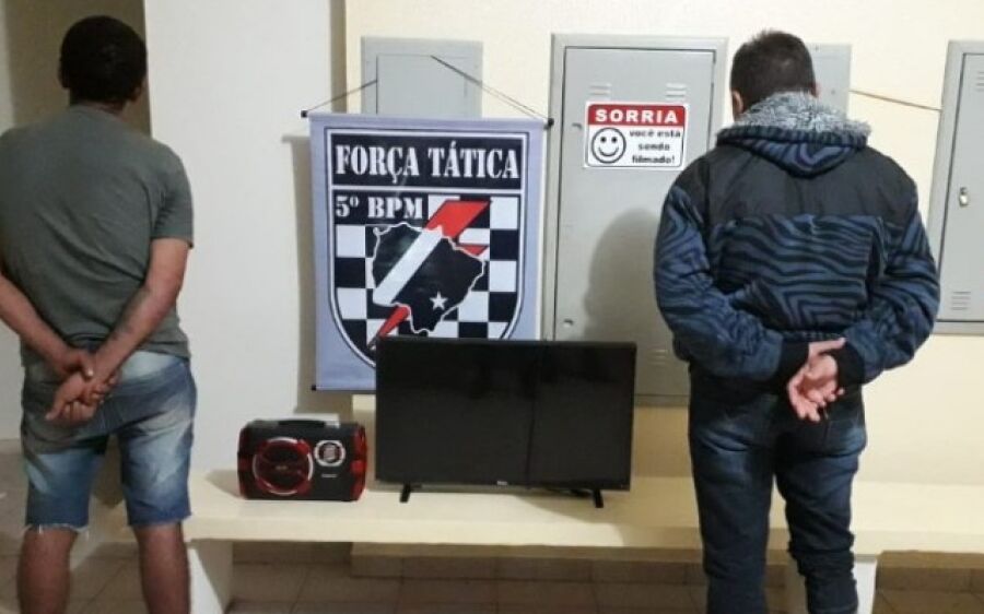 Dois homens são presos por furto e receptação em Coxim