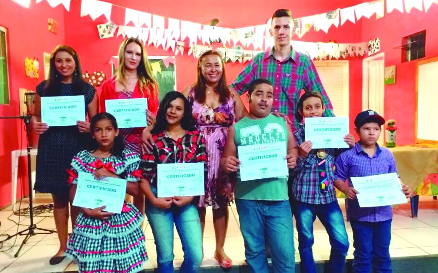 Com apoio da vereadora Lucia e parceiros, AAVC realiza formatura e confraternização junina