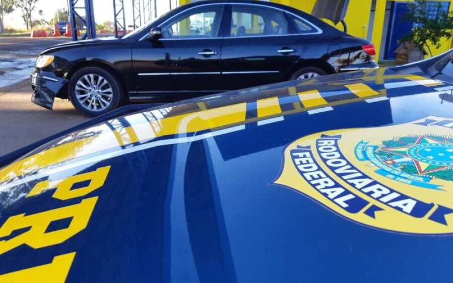 PRF em São Gabriel do Oeste recupera veículo roubado em MT