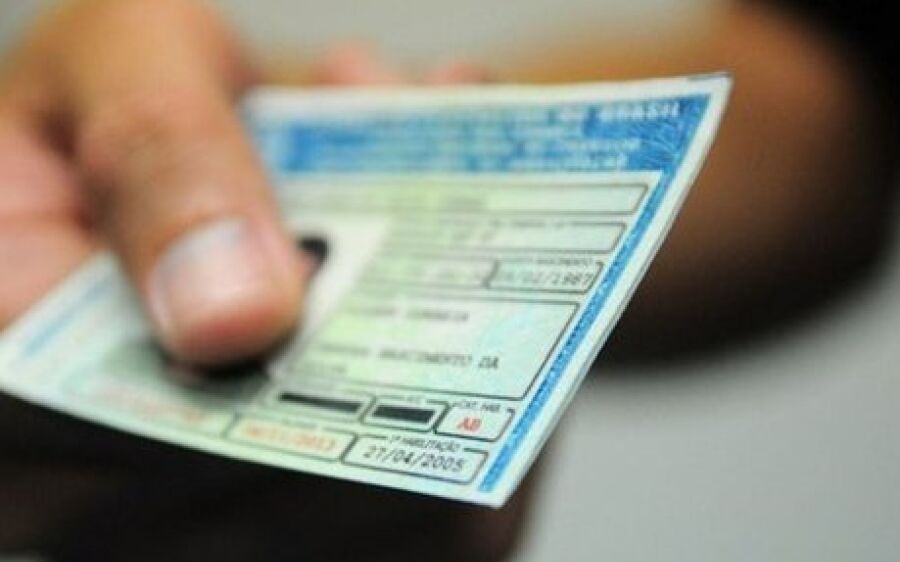 Detran-MS publica lista de condutores com CNH suspensa, cassada ou cancelada