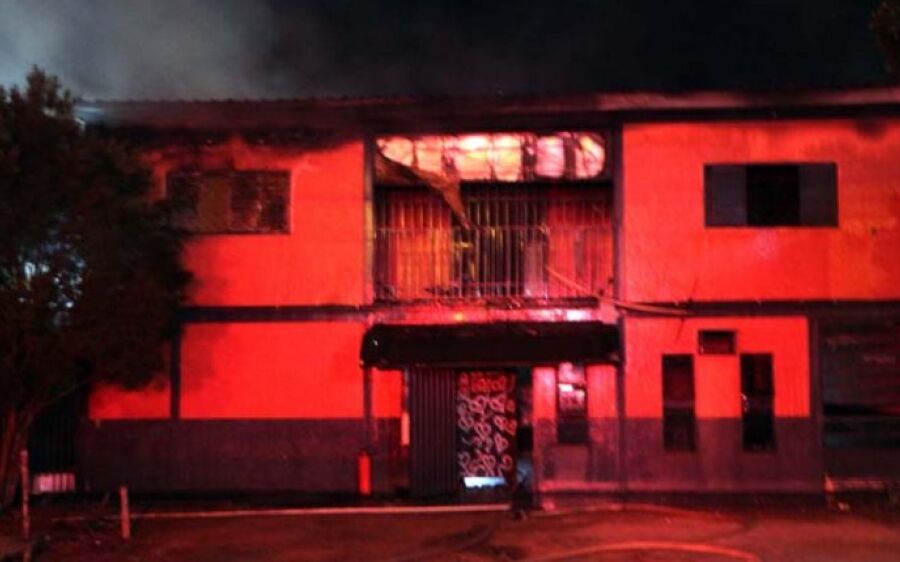 Pega fogo, cabaré: garotas de programa se revoltam e incendeiam boate em MS