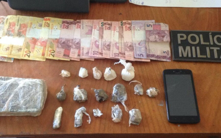 PM prende jovem por tráfico e apreende maconha e cocaína 