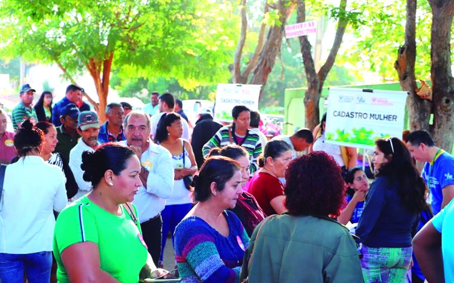 Homens e mulheres do campo de  Coxim tiveram dia de atenção à saúde