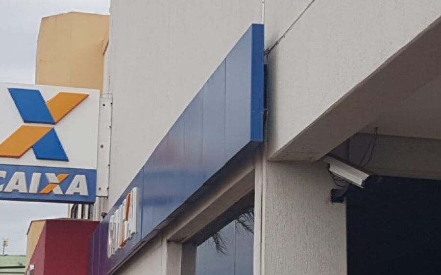 Ladrões rendem funcionários da Caixa em Campo Grande e levam R$ 230 mil