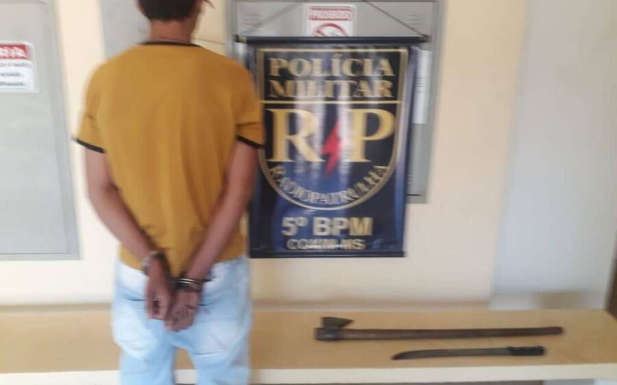 Polícia militar prende jovem por dano e ameaça em Coxim
