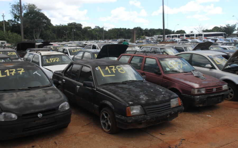Lances para leilão de veículos para circulação e sucatas já começaram