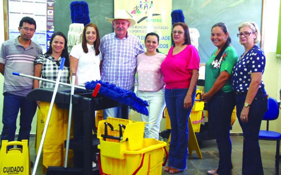 Secretaria Municipal de Educação de Rio Verde, adquire Kit completo do carrinho funcional de limpeza