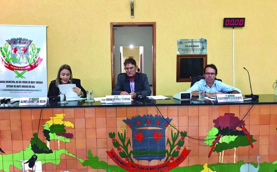 Projeto de folga remunerada no dia do aniversário de servidores foi lido na Câmara de Rio Verde