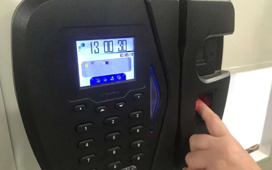 Prefeitura de Coxim implanta ponto  eletrônico para otimizar gestão