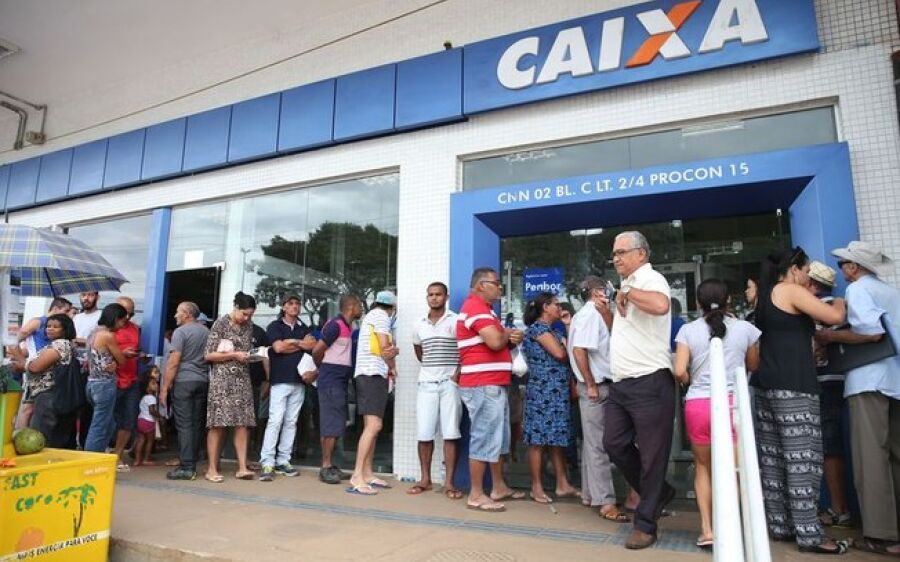 Começa na próxima sexta-feira o pagamento de R$ 500 por conta do FGTS