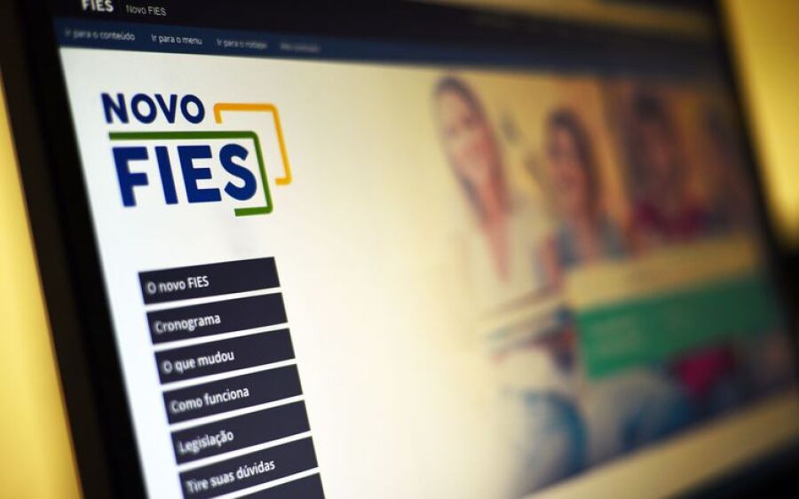 Quem está fora do ensino superior tem até hoje para concorrer ao Fies