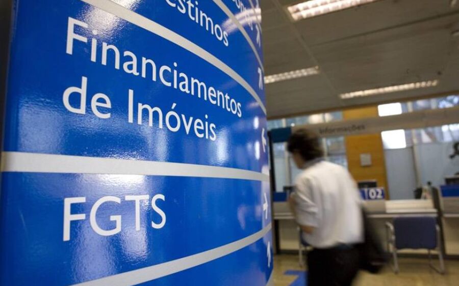 Caixa estende horário de  atendimento hoje e abre no sábado