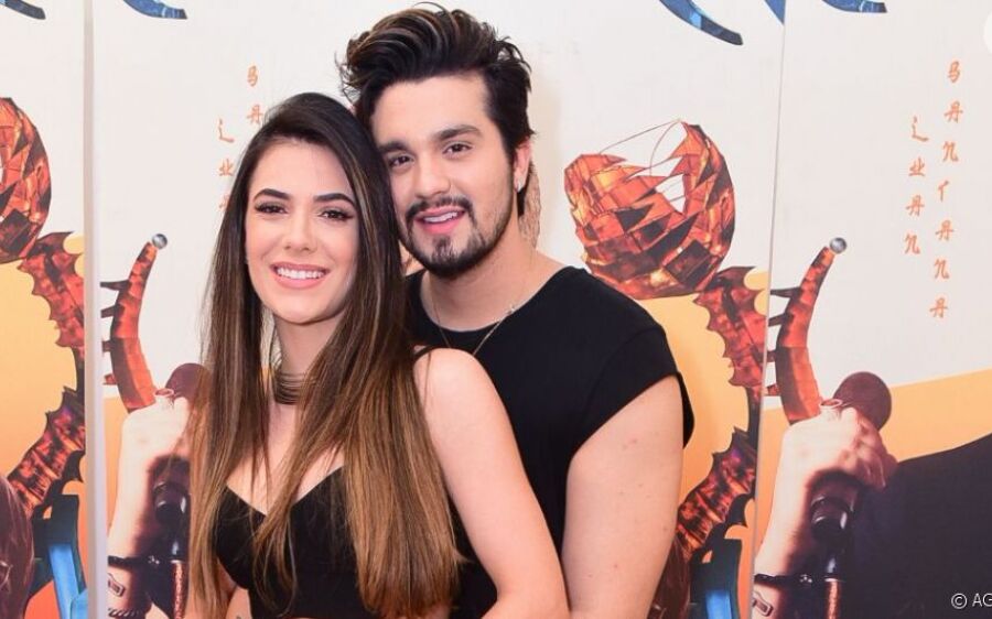 Jade Magalhães aceita pedido de casamento de Luan Santana em passeio de balão