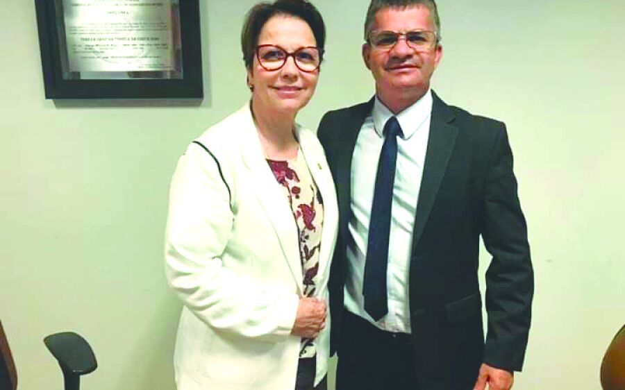Prefeito de Sonora Enelto deixa PMDB e se filia ao DEM com apoio de Tereza Cristina